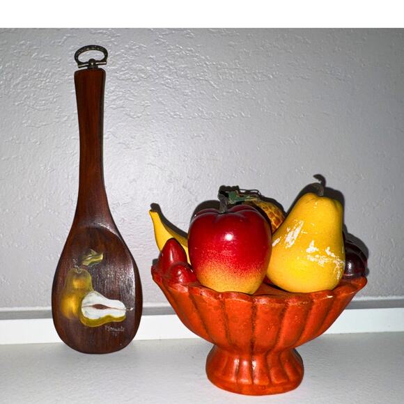 Vintage Chalkware Fruit Bowl Centerpiece with Salt and Pepper Shakers - Picture 7 of 9
